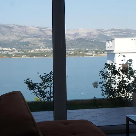 1 Im Erdgeschos Mit Terrasse Und Meerblick